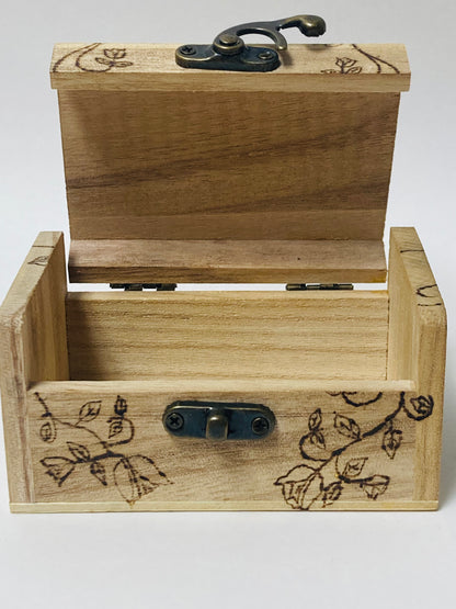 Small Roses and Thorns Box